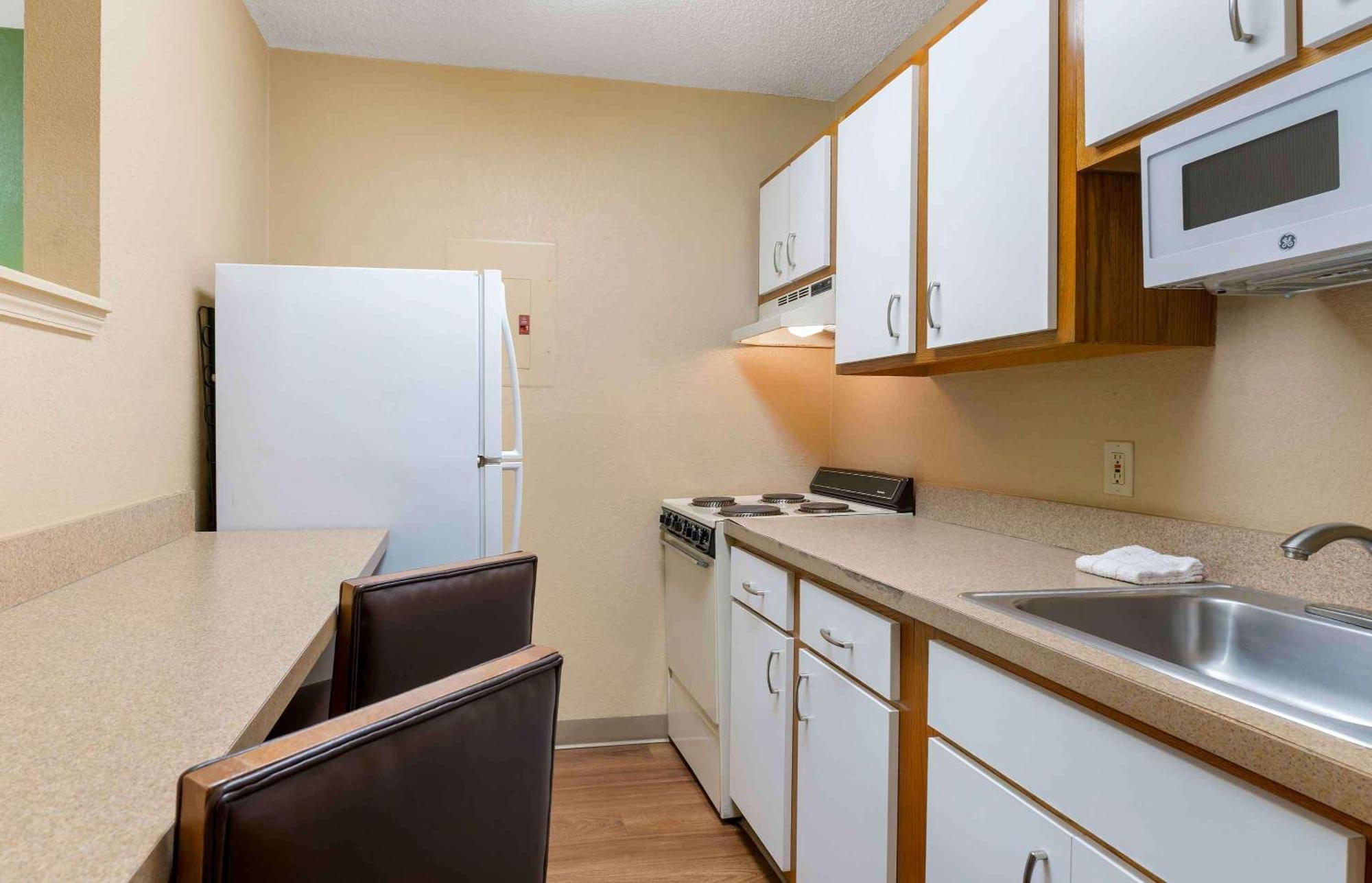 Extended Stay America Suites - Raleigh - North Raleigh - Wake Towne Dr Exterior photo